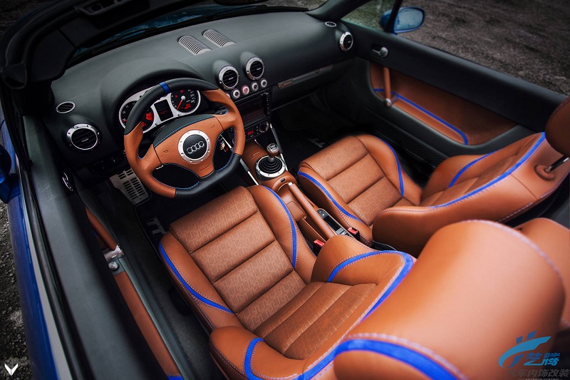 奥迪tt改装案例展示 - 成都艺腾汽车内饰个性定制改装